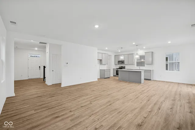 $344,990 | 5106 Triple Crown Way, Indianapolis, IN 46237