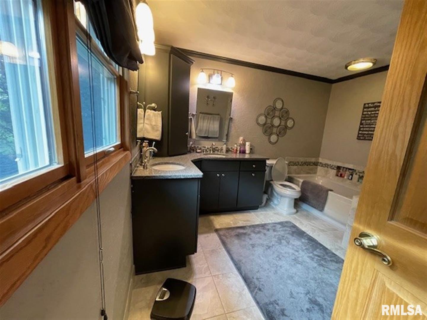 11510 North 950th Road Macomb, IL 61455 - Photo 28 of 49