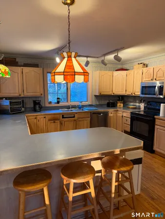 $499,000 | 5 Stadler Heights, Winchester, CT 06098