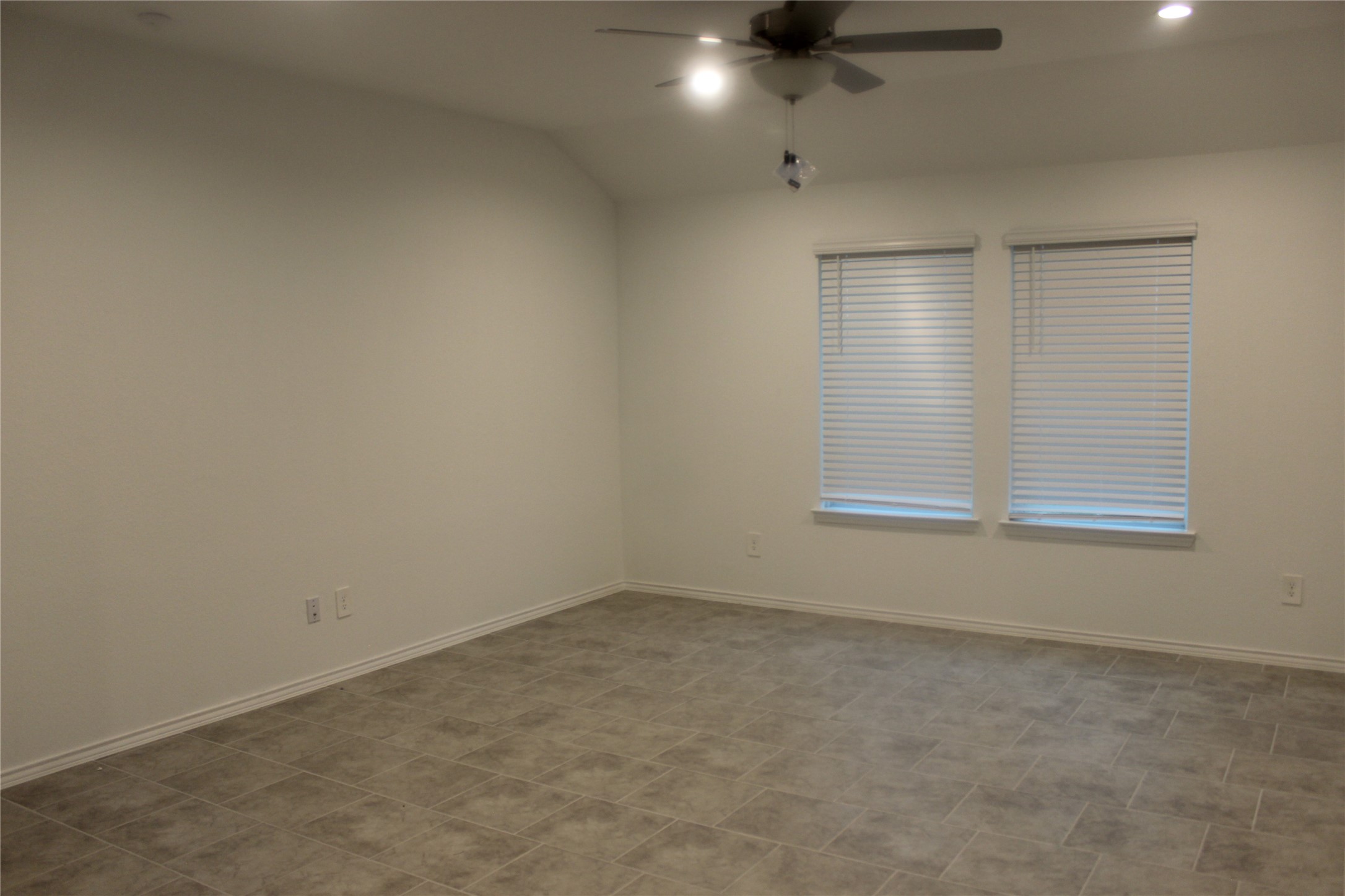 1142 Appaloosa Lane Rosharon, TX 77583 - Photo 10 of 14 Gallery Image 10