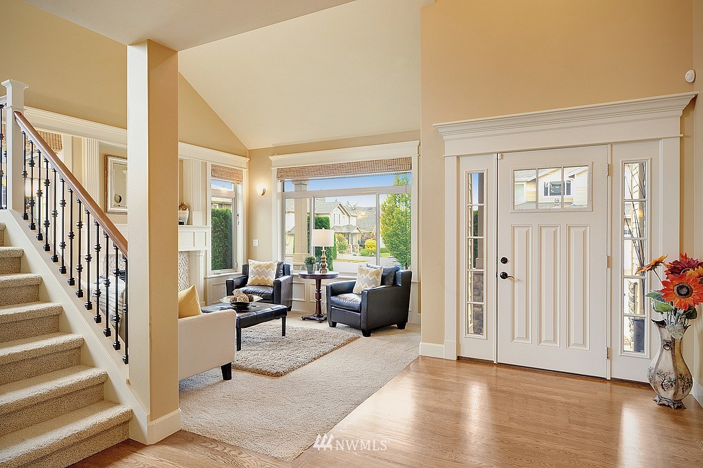 6798 Southeast 2nd Street Renton, WA 98059 - Photo 2 of 23