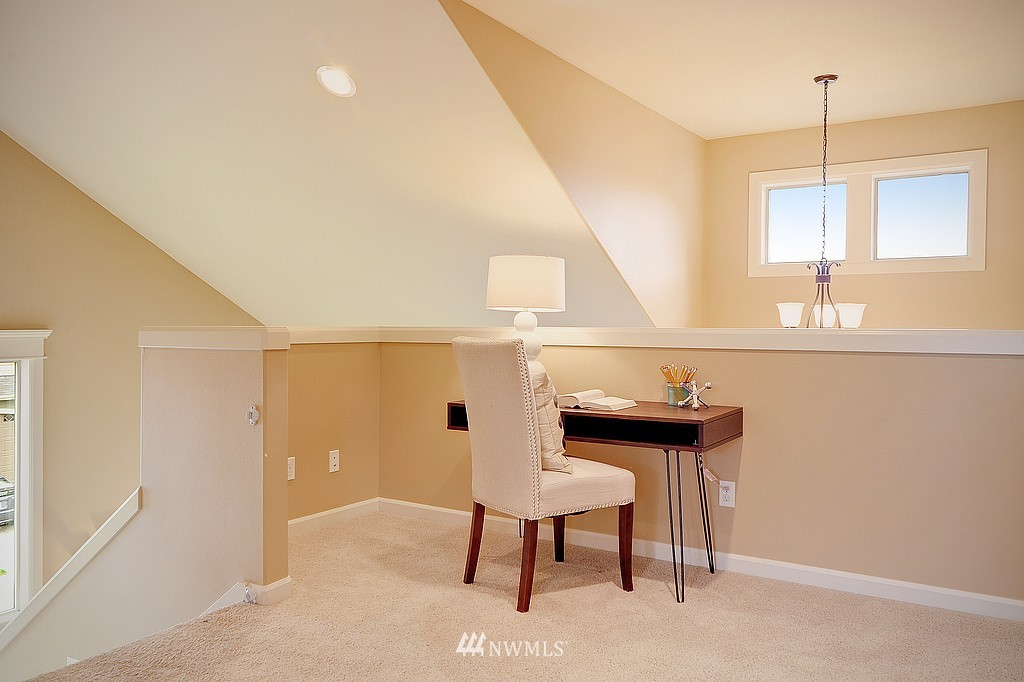 6798 Southeast 2nd Street Renton, WA 98059 - Photo 13 of 23