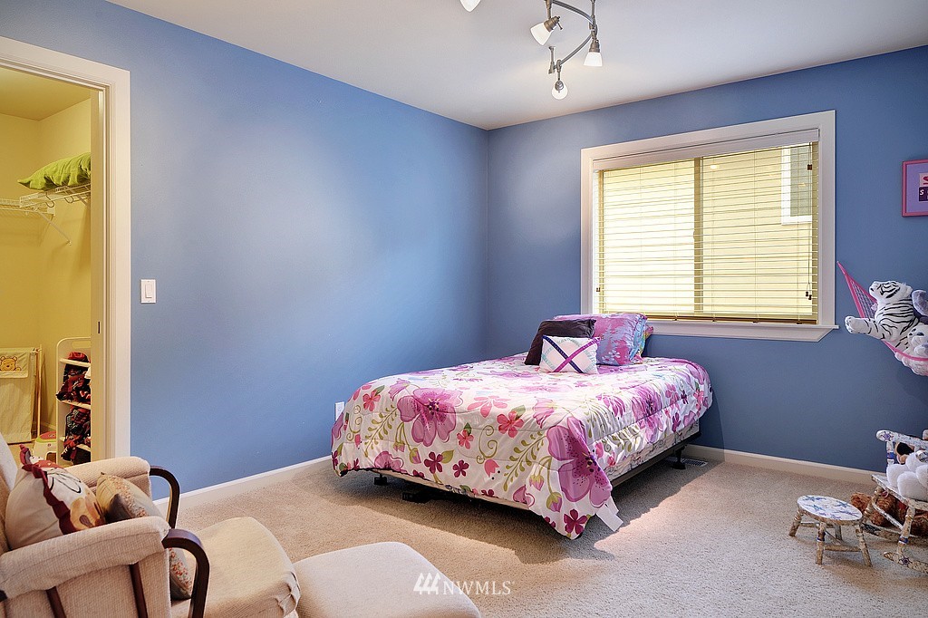 6798 Southeast 2nd Street Renton, WA 98059 - Photo 17 of 23