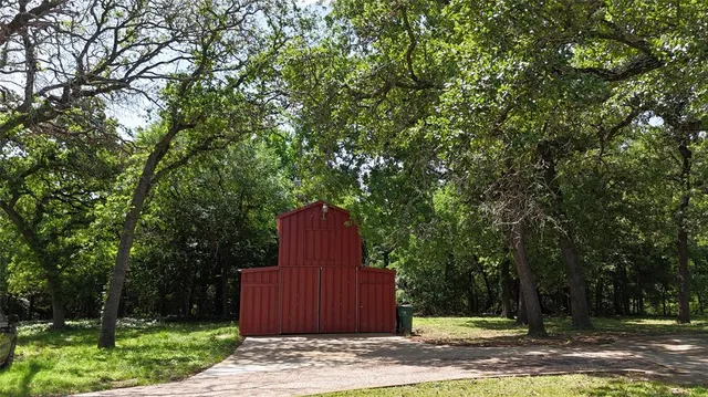 a view of a outdoor space