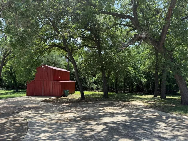 a view of outdoor space with mountain view