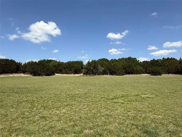 a view of a wrought fence