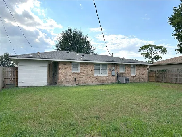 $1,800 | 1717 Akron Avenue, Metairie, LA 70003