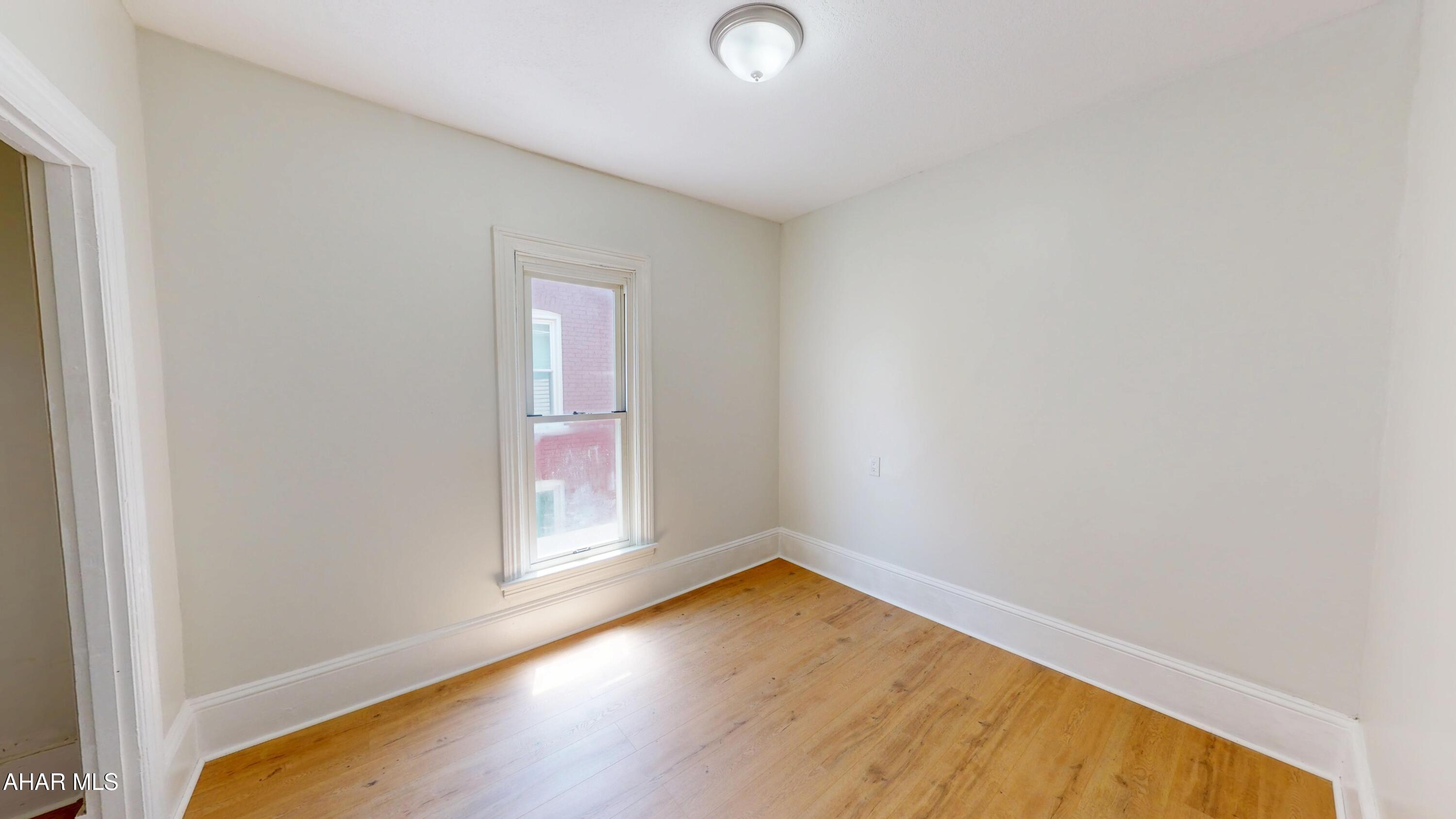 304 Poplar Street Roaring Spring, PA 16673 - Photo 14 of 31