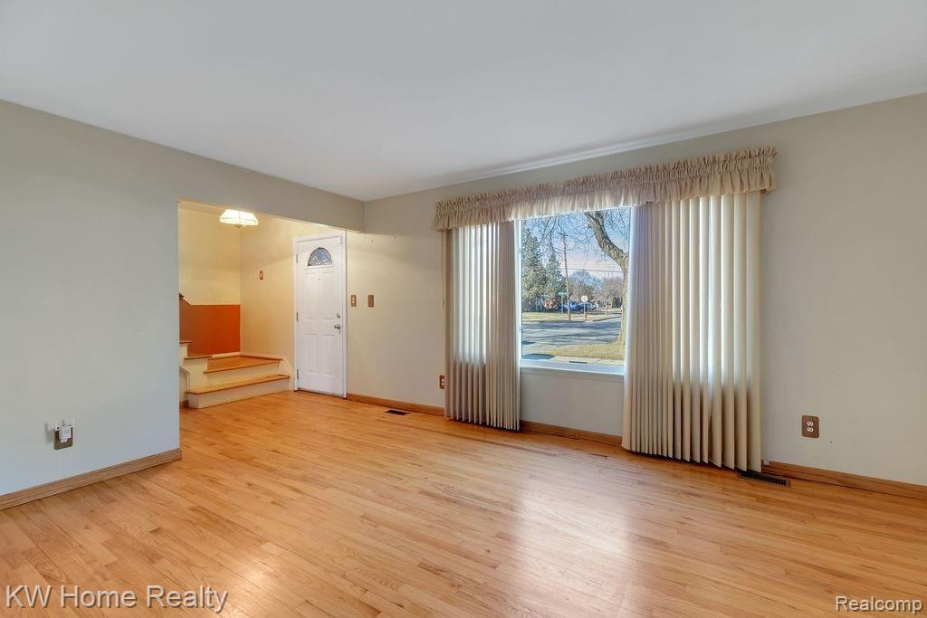 14064 Merriman Road Livonia, MI 48154 - Photo 2 of 24 GO0A8549.jpg