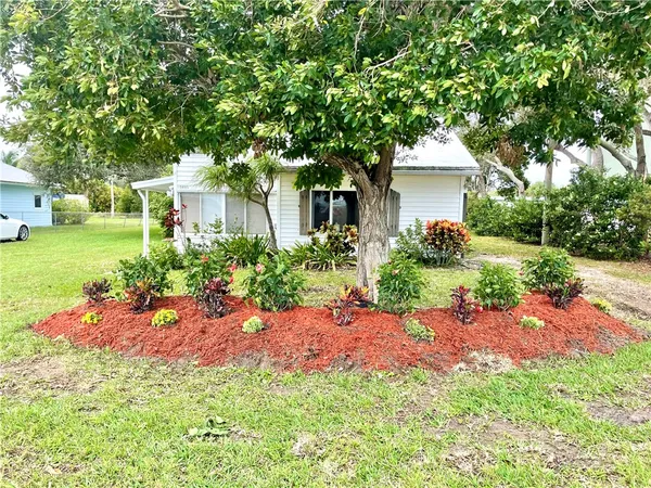 $2,400 | 13485 North Indian River Drive, Sebastian, FL 32958