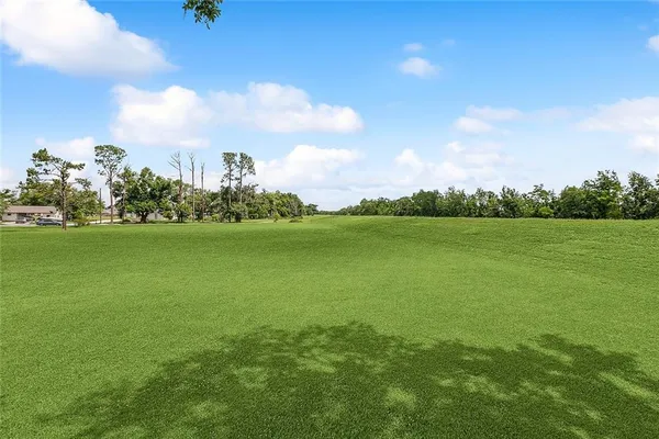 $319,900 | 136 Michael Drive, Des Allemands, LA 70030