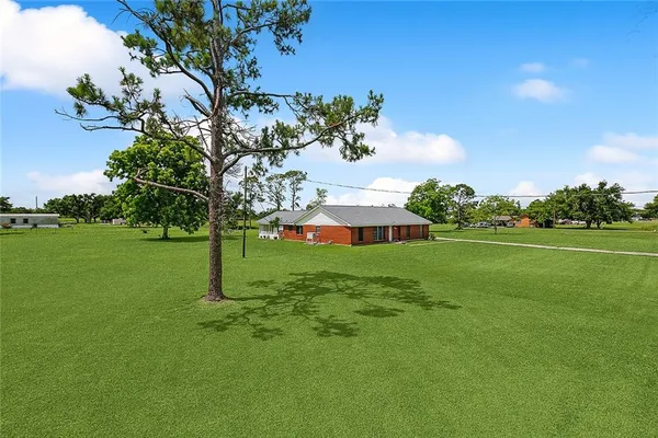 $319,900 | 136 Michael Drive, Des Allemands, LA 70030