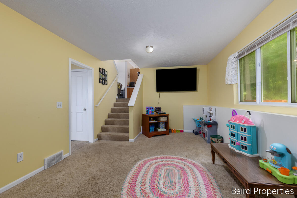 11227 Barnsley Road Lowell, MI 49331 - Photo 21 of 36