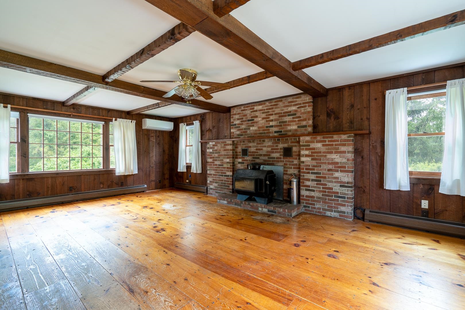75 Exeter Road Kingston, NH 03848 - Photo 2 of 40