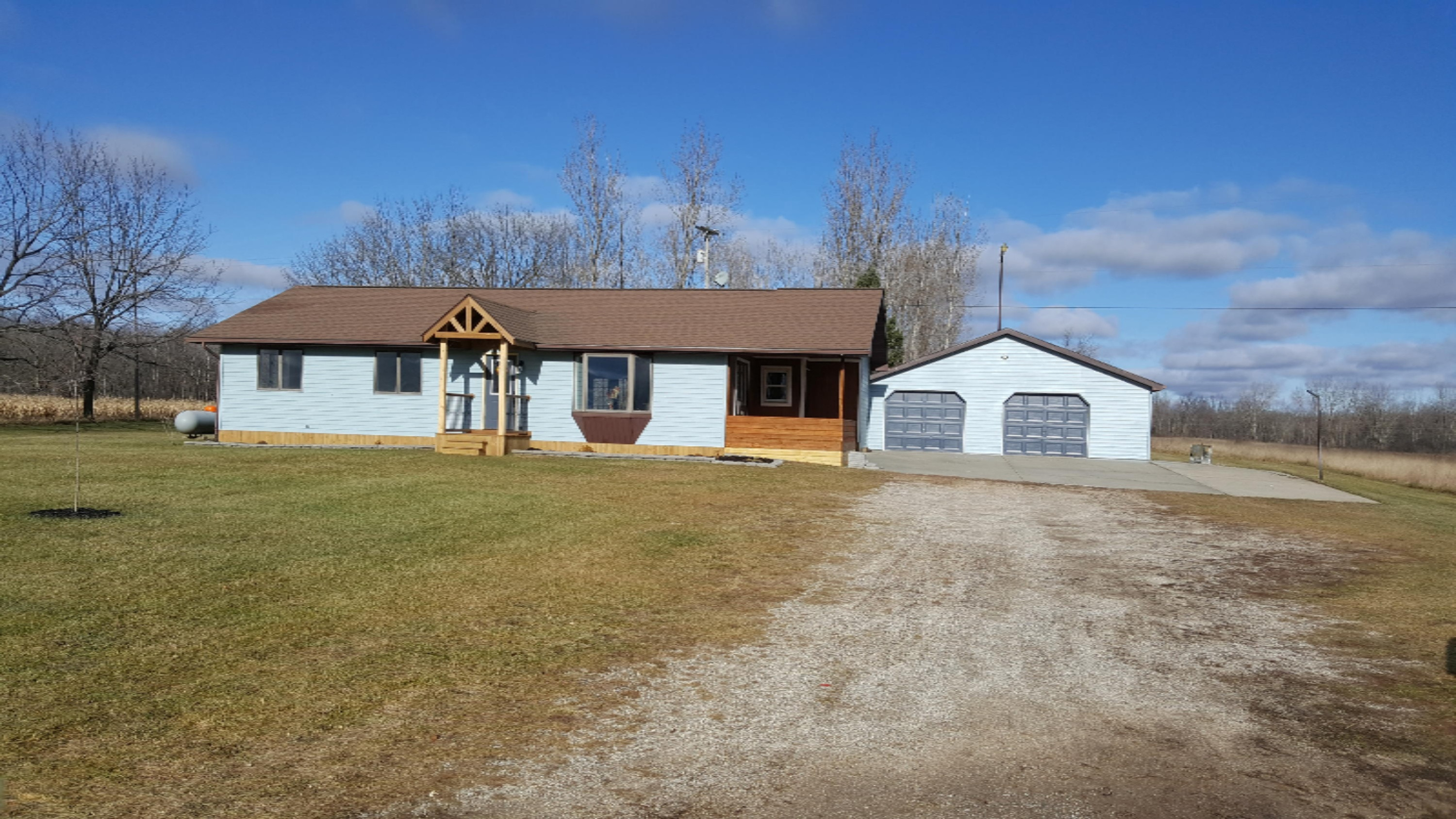 9507 Stanton Road Crystal, MI 48818 - Photo 1 of 40 20181204_121109