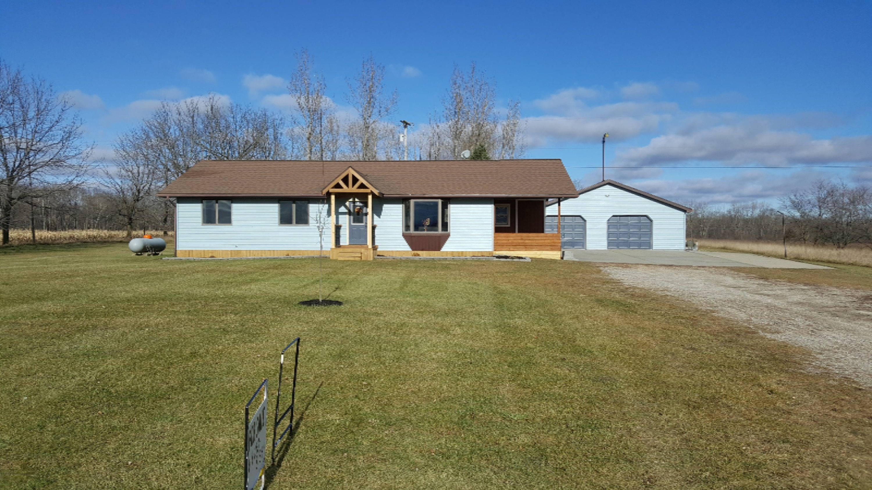 9507 Stanton Road Crystal, MI 48818 - Photo 4 of 40 20181204_121204