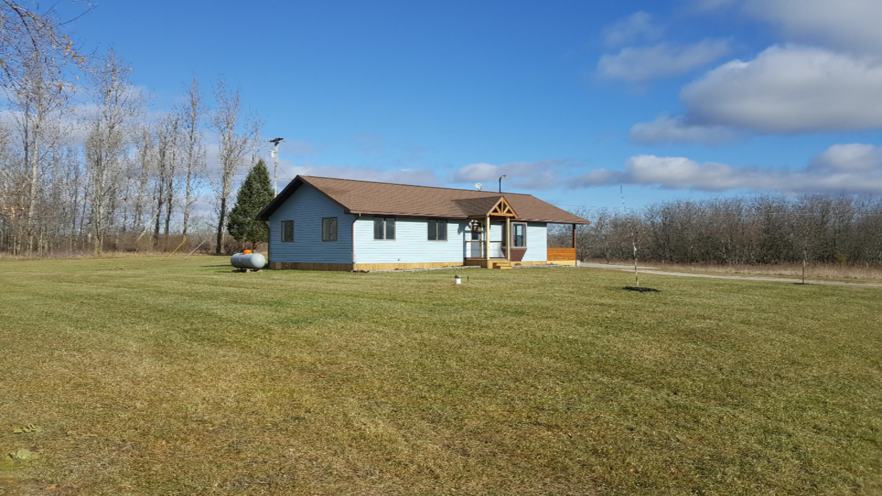 9507 Stanton Road Crystal, MI 48818 - Photo 6 of 40 20181204_121235
