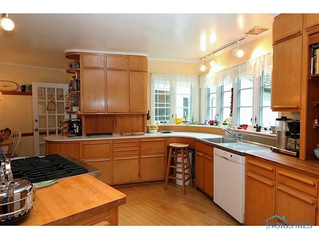 3804 Sulphur Spring Road Toledo, OH 43606 - Photo 9 of 20 Gallery Image 9