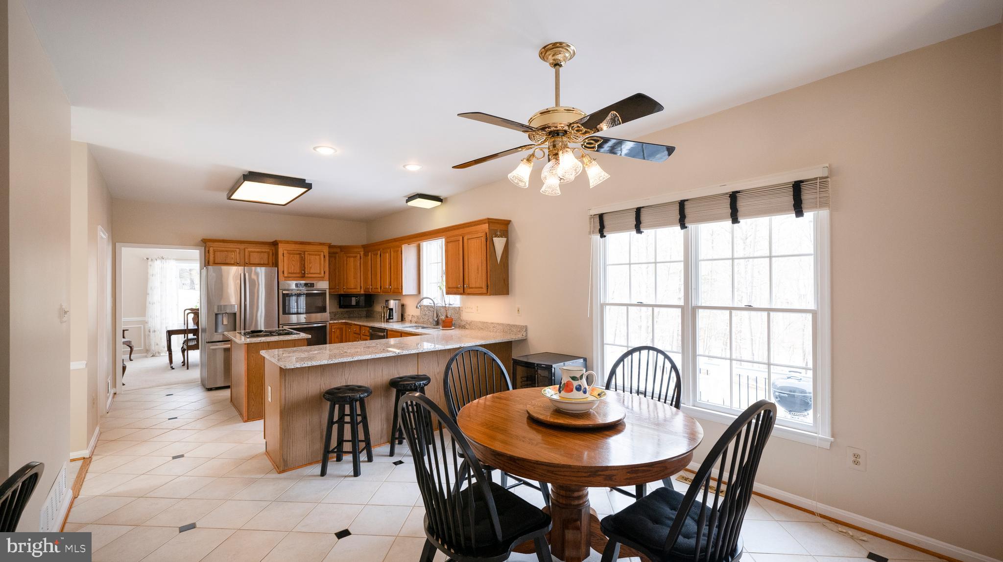 21001 Sunnyacres Road Gaithersburg, MD 20882 - Photo 13 of 48 Breakfast Area