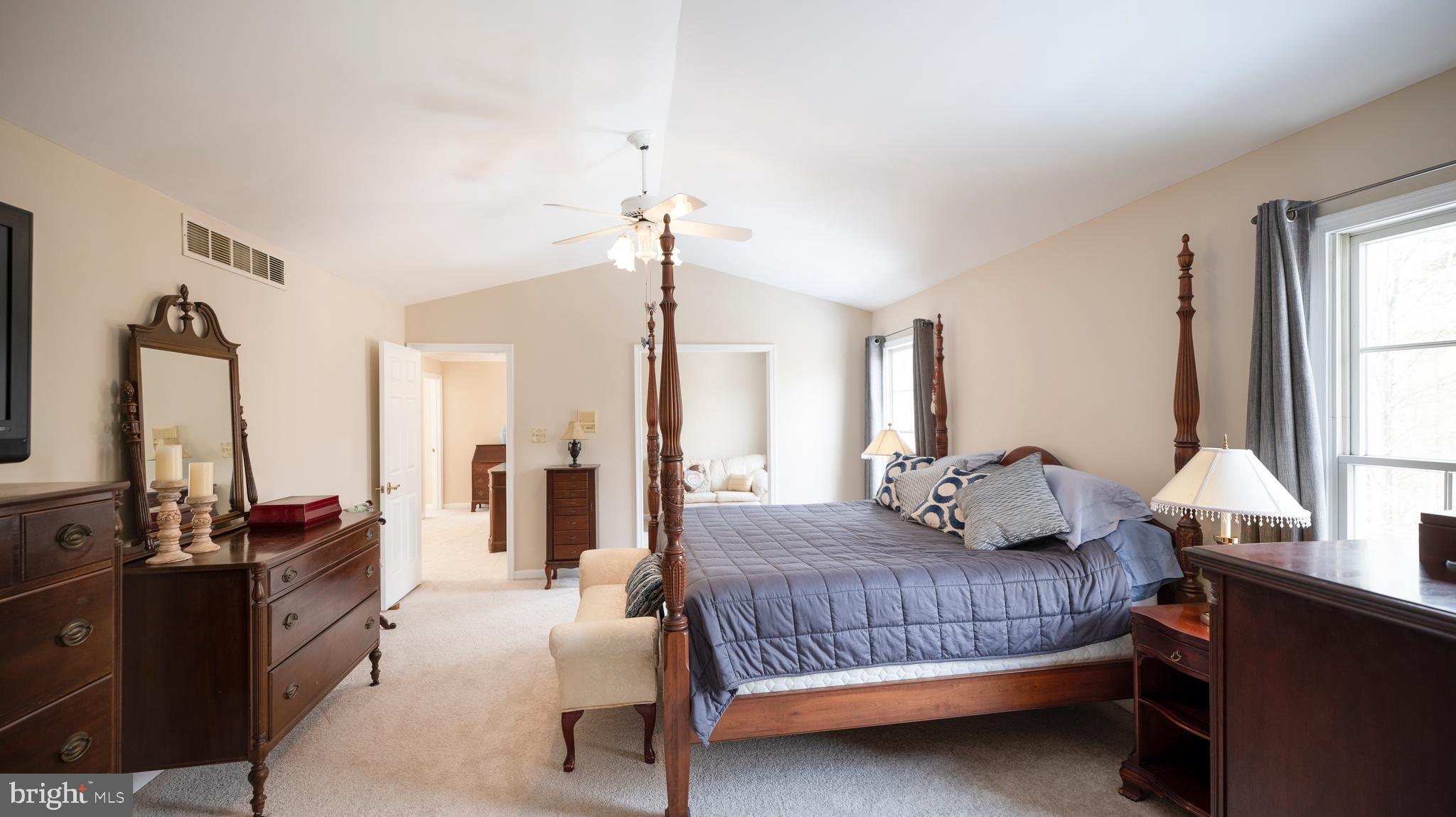 21001 Sunnyacres Road Gaithersburg, MD 20882 - Photo 21 of 48 Owners Bedroom