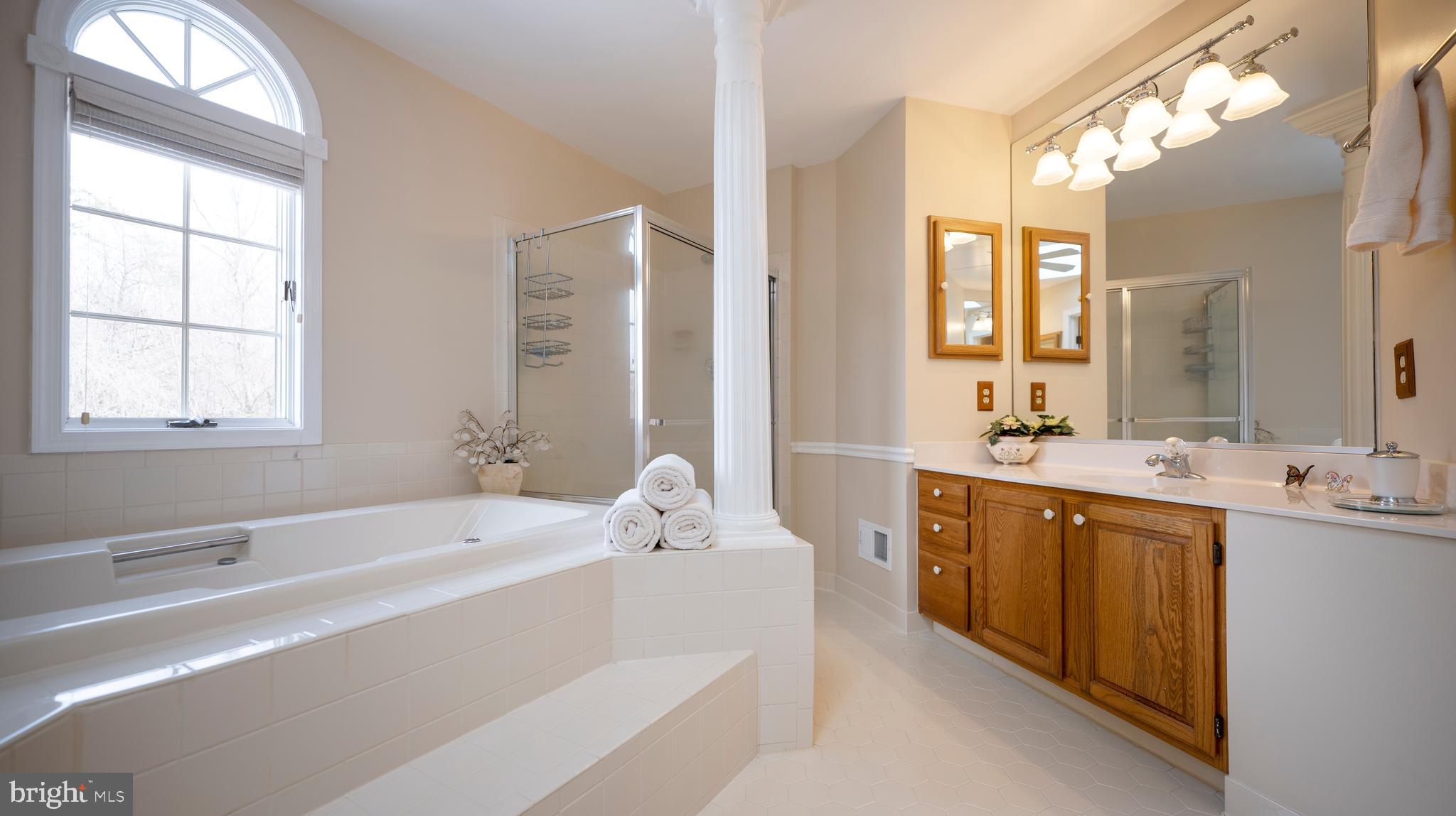 21001 Sunnyacres Road Gaithersburg, MD 20882 - Photo 26 of 48 Owners Bath