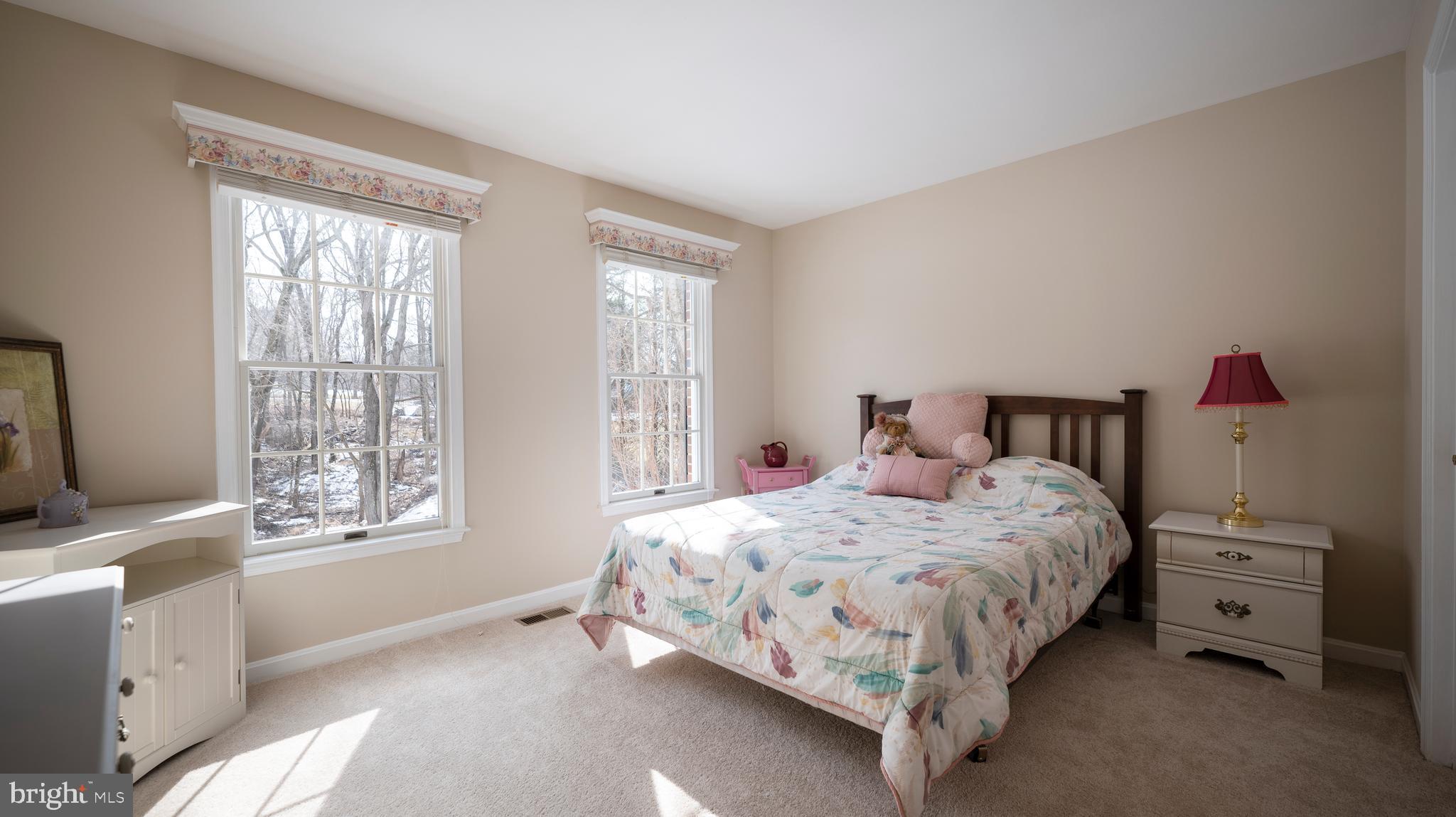 21001 Sunnyacres Road Gaithersburg, MD 20882 - Photo 27 of 48 Bedroom 3