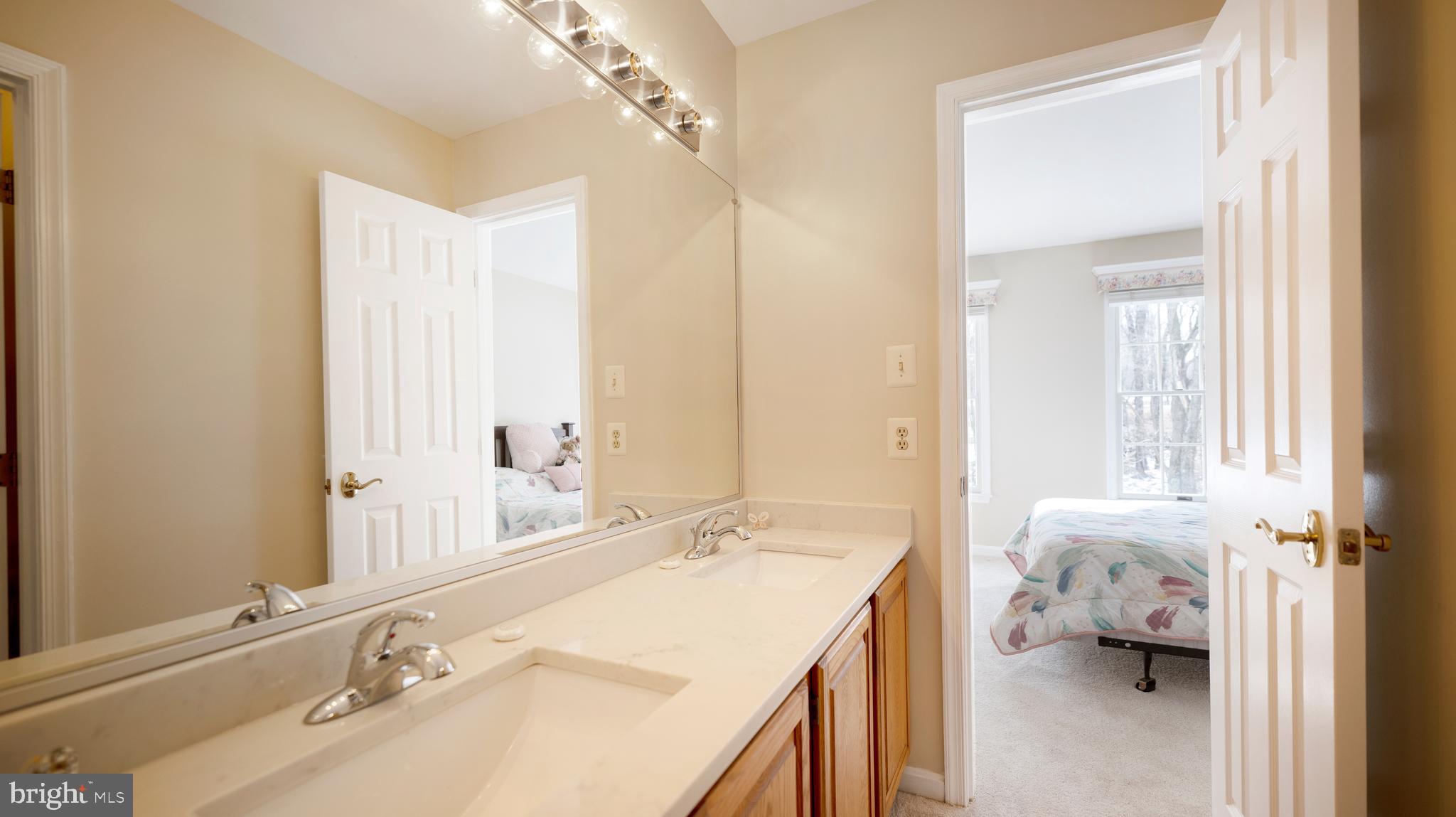 21001 Sunnyacres Road Gaithersburg, MD 20882 - Photo 30 of 48 Jack N Jill Bath