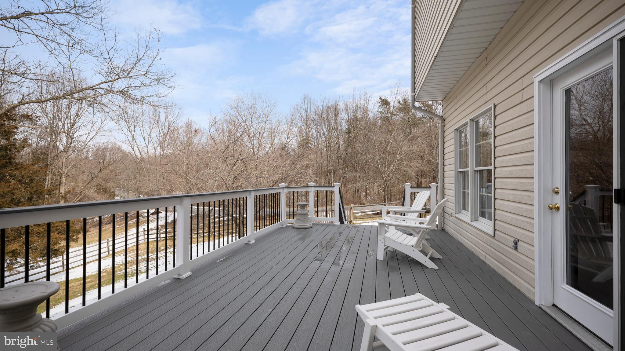 21001 Sunnyacres Road Gaithersburg, MD 20882 - Photo 41 of 48 Upper Deck