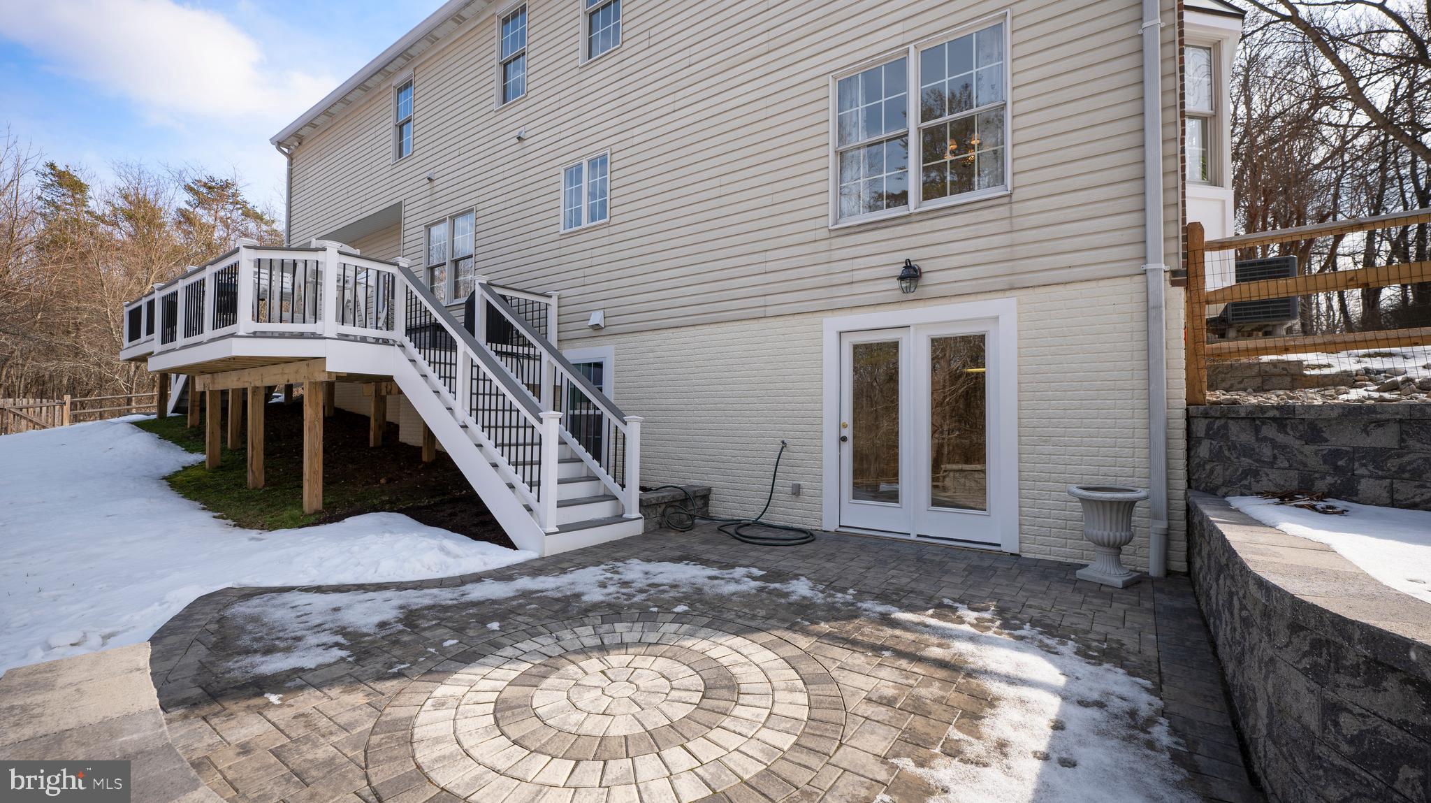 21001 Sunnyacres Road Gaithersburg, MD 20882 - Photo 42 of 48 Patio