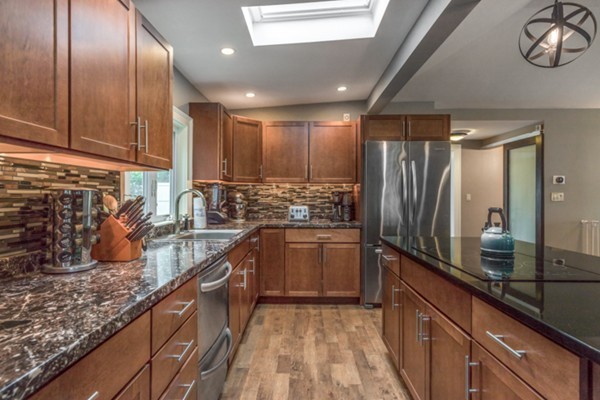 249 Maple Street Danvers, MA 01923 - Photo 6 of 30 Gallery Image 6