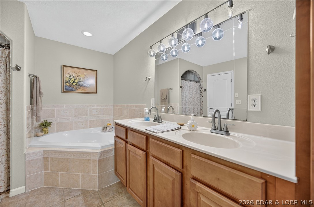 972 State Road Linn Creek, MO 65052 - Photo 7 of 42 Gallery Image 7