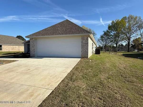 $2,627 | 563 Patrick Farms Drive, Pearl, MS 39208