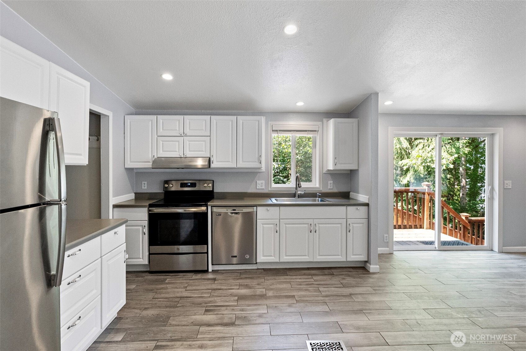 3355 Southeast Arcadia Road Shelton, WA 98584 - Photo 13 of 36