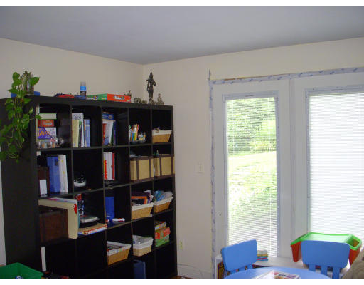 5 Barney Hill Road Wayland, MA 01778 - Photo 4 of 13 Gallery Image 4