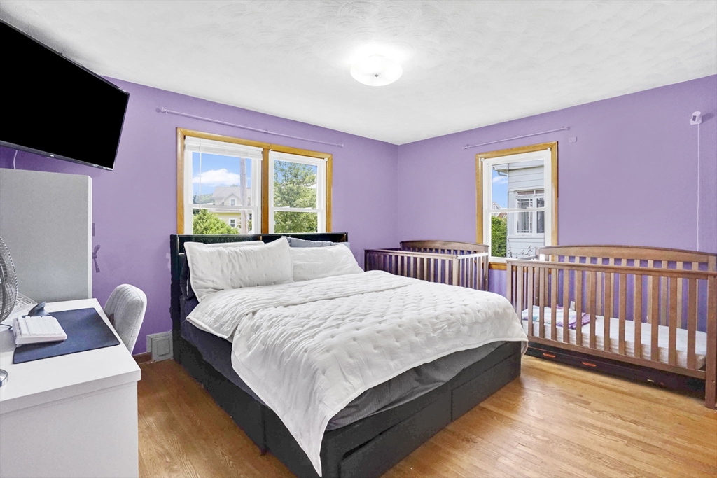 53 Ellerton Street Chicopee, MA 01020 - Photo 20 of 35