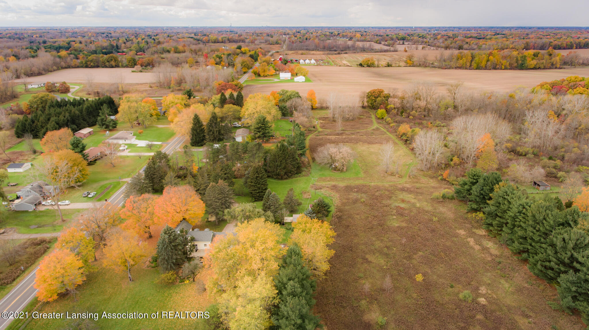 445 Haslett Road Haslett, MI 48840 - Photo 34 of 36 445EHaslett33