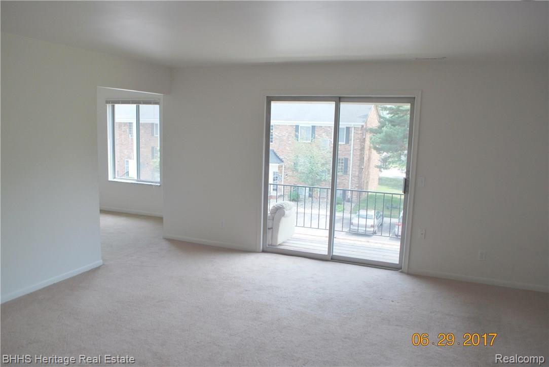 507 West Highland Road, Unit 10 Howell, MI 48843 - Photo 6 of 20 DSC_0008.JPG