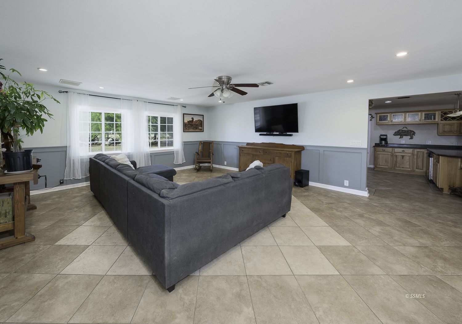 1919 Autumn Avenue Ridgecrest, CA 93555 - Photo 5 of 43