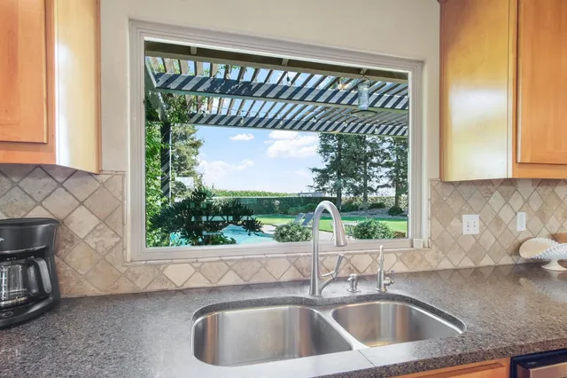 $1,599,999 | 631 East Barnhart Road, Hughson, CA 95326