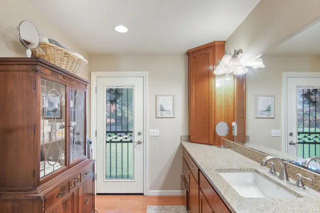 $1,599,999 | 631 East Barnhart Road, Hughson, CA 95326