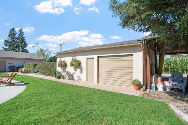 $1,599,999 | 631 East Barnhart Road, Hughson, CA 95326