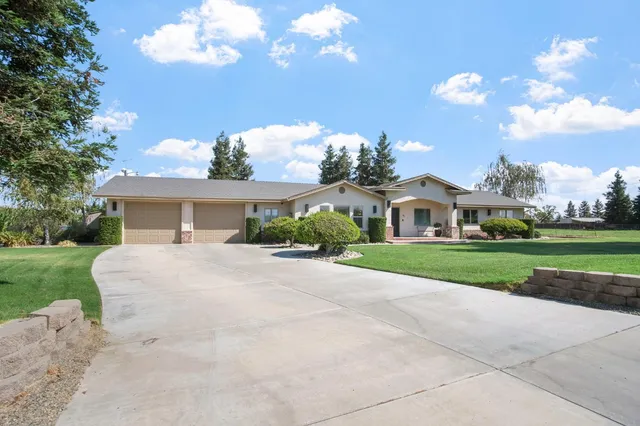 $1,599,999 | 631 East Barnhart Road, Hughson, CA 95326