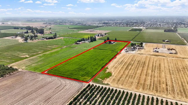 $1,599,999 | 631 East Barnhart Road, Hughson, CA 95326