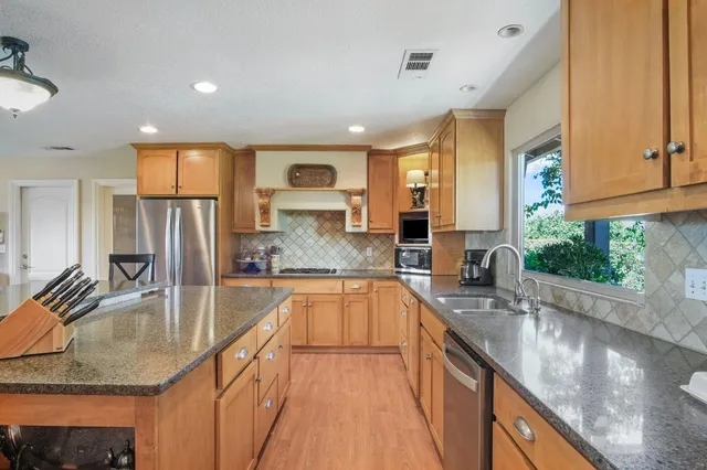 $1,599,999 | 631 East Barnhart Road, Hughson, CA 95326