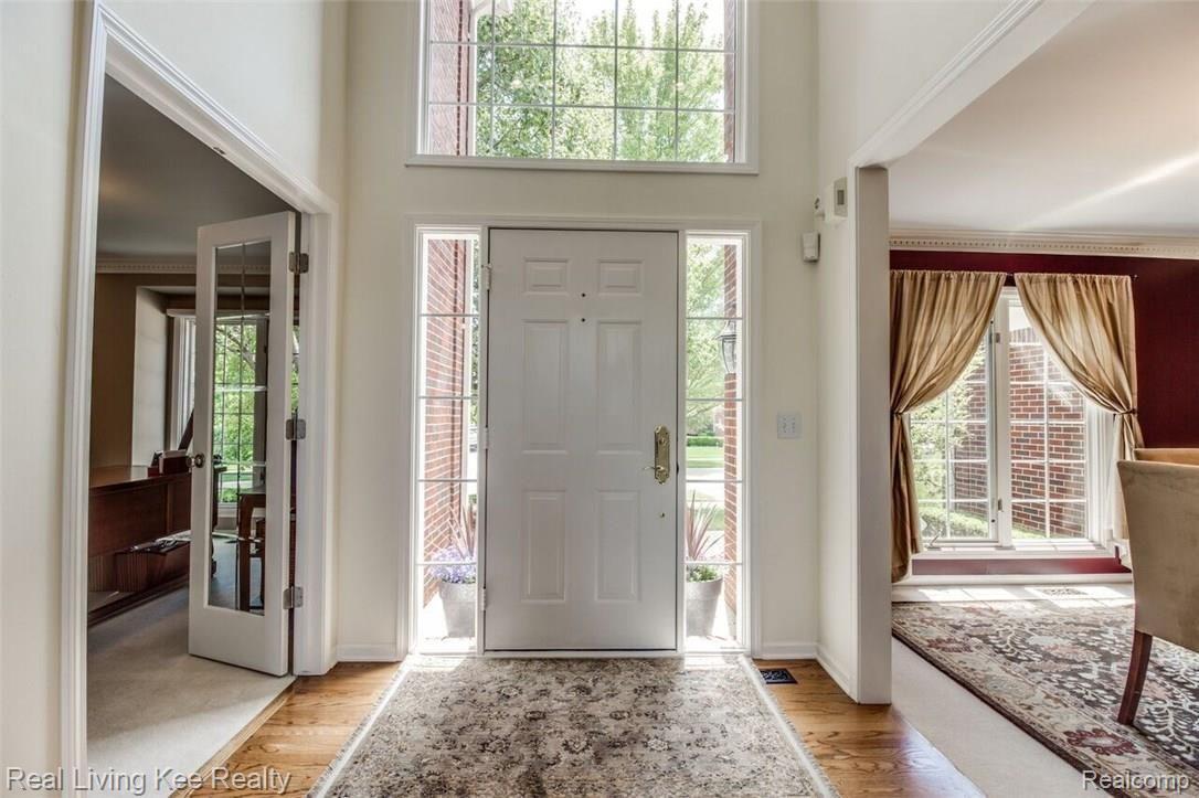 1161 Terra Lane Rochester, MI 48306 - Photo 9 of 60 Int (1 of 82).jpg