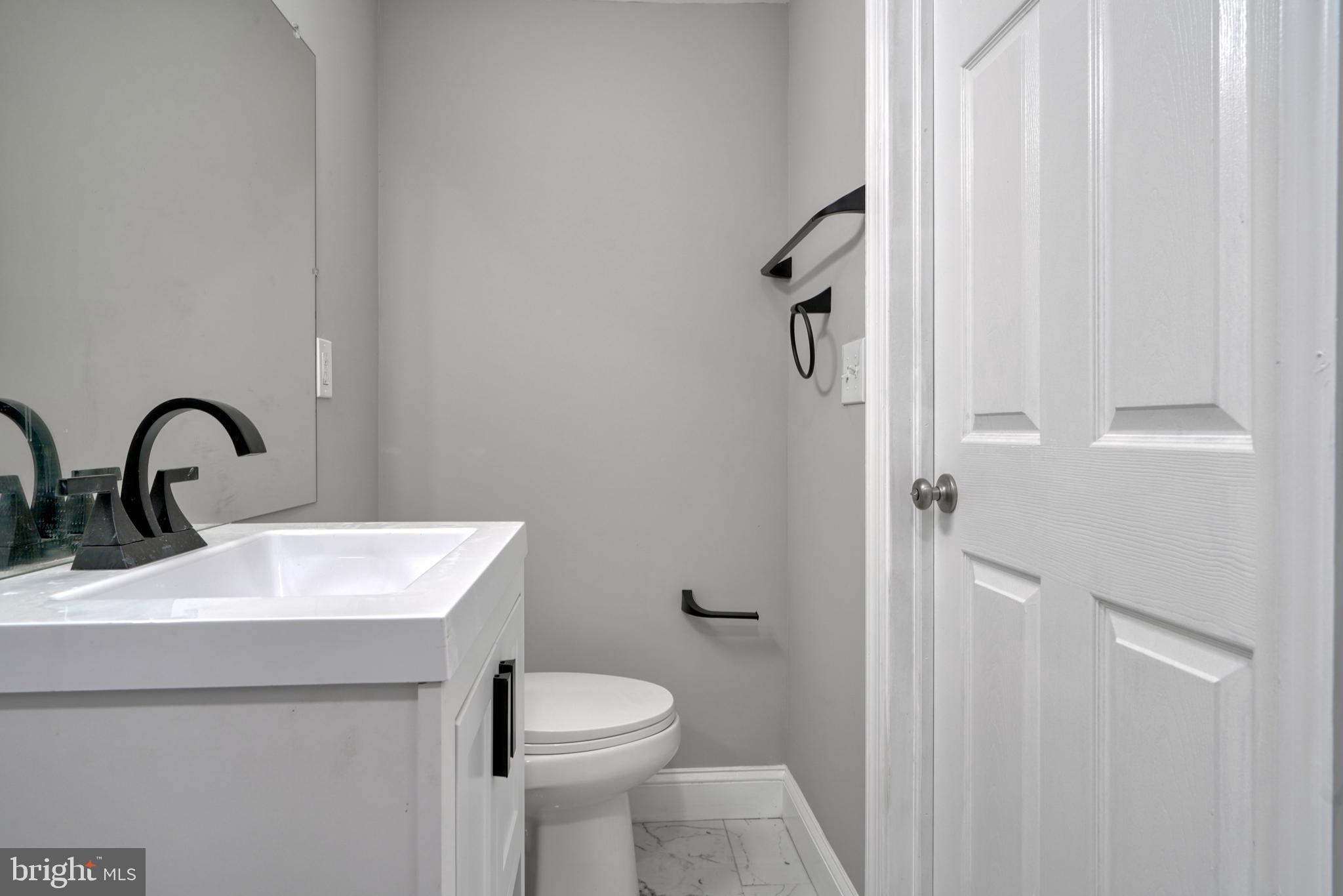 809 Wicklow Road Baltimore, MD 21229 - Photo 24 of 29