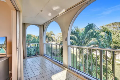 $215,000 | 250 Northeast 20th Street, Unit 3070, Boca Raton, FL 33431