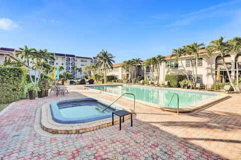 $215,000 | 250 Northeast 20th Street, Unit 3070, Boca Raton, FL 33431