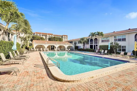 $215,000 | 250 Northeast 20th Street, Unit 3070, Boca Raton, FL 33431