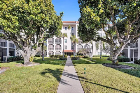 $215,000 | 250 Northeast 20th Street, Unit 3070, Boca Raton, FL 33431